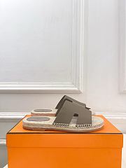 Okify Hermes Antigua Gray Woven Straw Slippers - 3