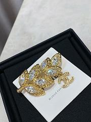 Okify CC Light Gold Rhinestone Brooch - 3