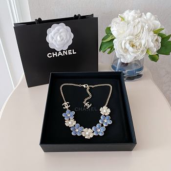 Okify CC Blue Flower Necklace 1