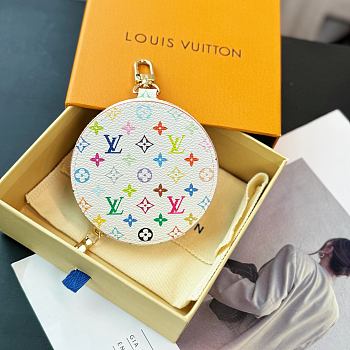 Okify Louis Vuitton Round Coin Purse Charm 1