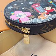 Okify Louis Vuitton Round Coin Purse Charm 7 - 2