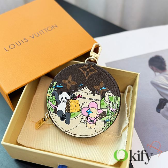 Okify Louis Vuitton Round Coin Purse Charm 8 - 1