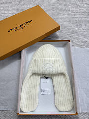 Okify Louis Vuitton White Knitted Mohair Rabbit Ear Hat - 1