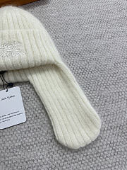 Okify Louis Vuitton White Knitted Mohair Rabbit Ear Hat - 2