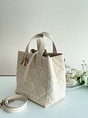 Okify Dior Toujours Vertical Bag White 22x20x18.5cm - 4