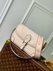 Okify Louis Vuitton Diane Bag White Cream M46388 23x16x8.5cm - 1