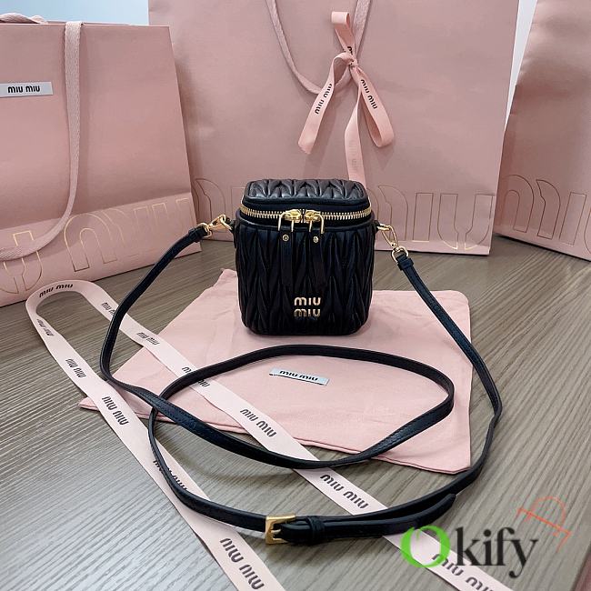 Okify MiuMiu Matelasse Vanity Bag Black 10.5x9.5x7cm 5NR018 - 1