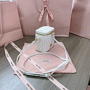 Okify MiuMiu Matelasse Vanity Bag White 10.5x9.5x7cm 5NR018 - 5