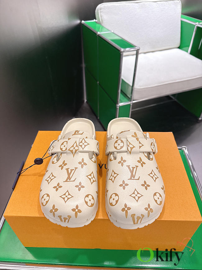 Okify Louis Vuitton Beige Close Toe Slippers Unisex - 1
