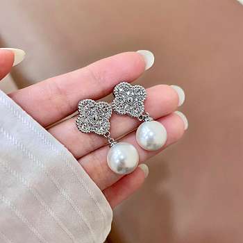 Okify VCA Silver Earrings With Diamond And Pearl