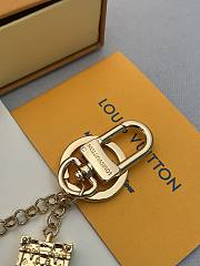 Okify Louis Vuitton Gold Trunk Pink Key Chain - 6
