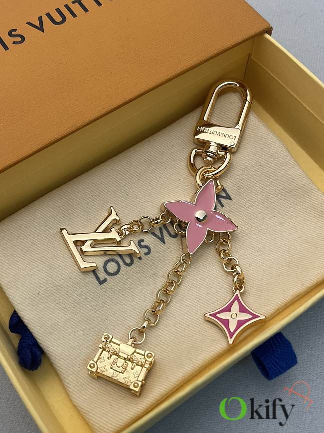 Okify Louis Vuitton Gold Trunk Pink Key Chain - 1