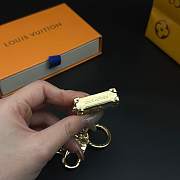 Okify Louis Vuitton Gold Trunk Key Chain - 3