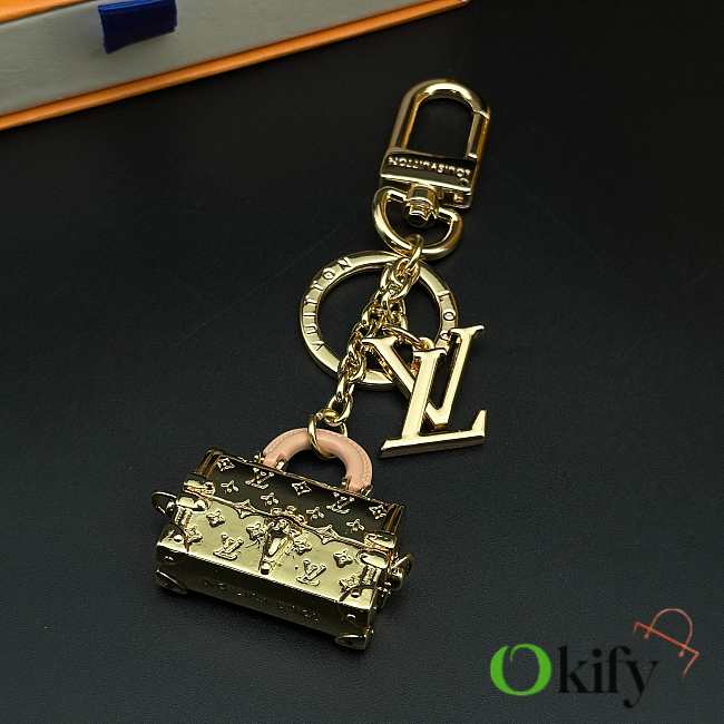 Okify Louis Vuitton Gold Trunk Key Chain - 1