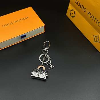 Okify Louis Vuitton Silver Trunk Key Chain