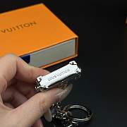 Okify Louis Vuitton Silver Trunk Key Chain - 4