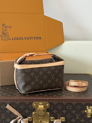 Okify Louis Vuitton Cruiser Toiletry Bag M15350 21x18x11cm