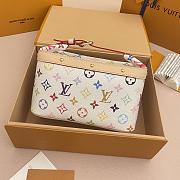 Okify Louis Vuitton x TM Cruiser Toiletry Bag White M27900 22x13.5x12cm - 3