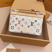 Okify Louis Vuitton x TM Cruiser Toiletry Bag White M27900 22x13.5x12cm - 1