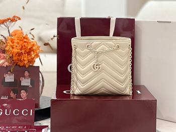 Okify Gucci Marmont Slim Bucket Bag White 17x16x6.5cm