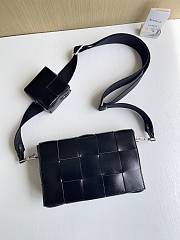 Okify Bottega Veneta Cassette With Versatile Strap Bag Black 26x16x6.5cm - 3