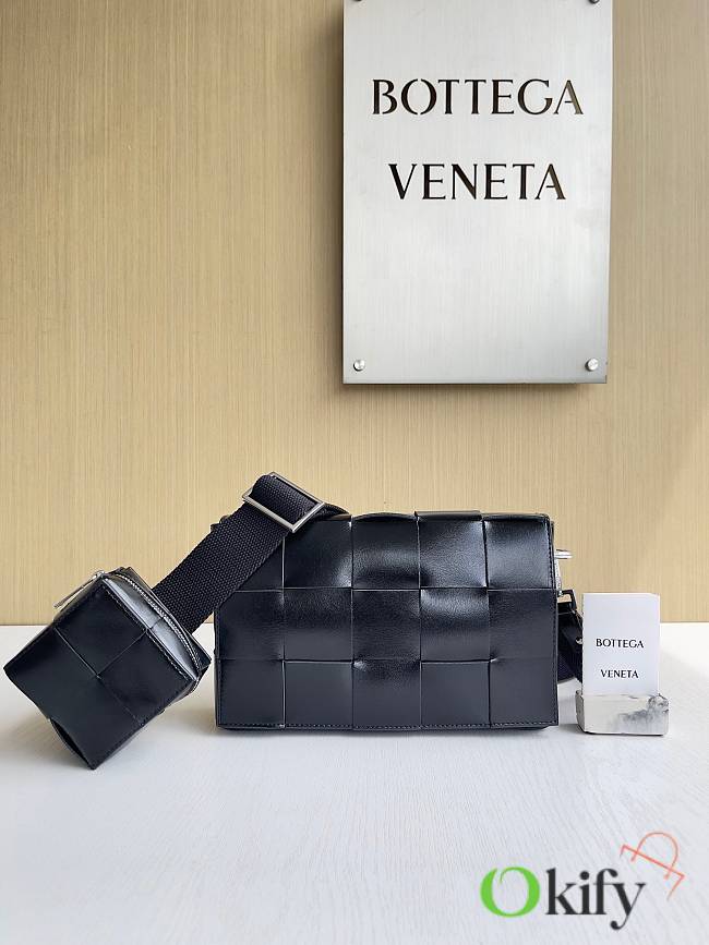 Okify Bottega Veneta Cassette With Versatile Strap Bag Black 26x16x6.5cm - 1
