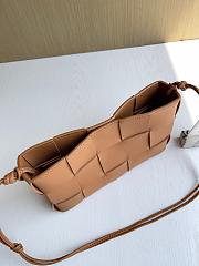 Okify Bottega Veneta Cassette Shoulder Bag Brown 23x16x6.5cm - 6