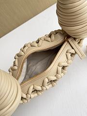 Okify Bottega Veneta Double Knot Jodie Ramen Bag Cream White 24x15x5cm - 3