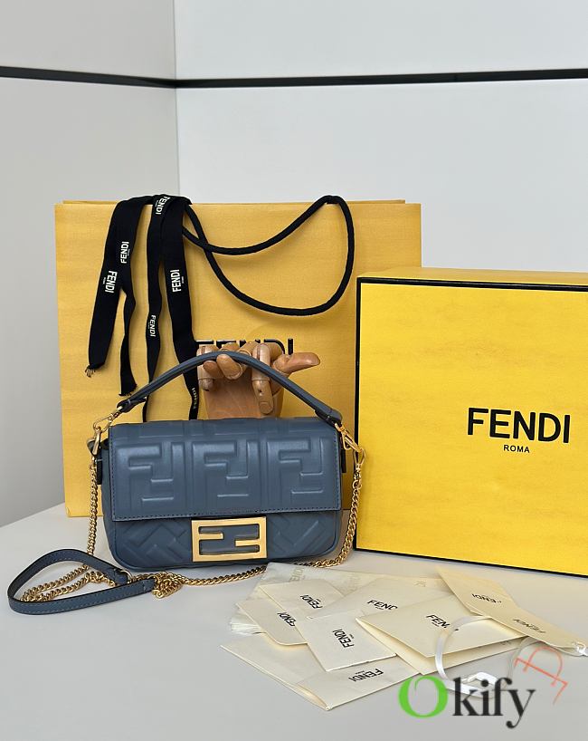Okify Fendi Baguette Bag Dark Blue Chain Strap 19x12x5cm  - 1