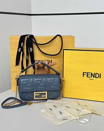 Okify Fendi Baguette Bag Dark Blue Chain Strap 19x12x5cm 