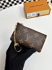 Okify Louis Vuitton Brown Monogram Pouch M62650 12x7cm  - 2