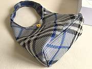 Okify Burberry Check Knitted Shoulder Bag Gray 28x28x17.5cm - 5