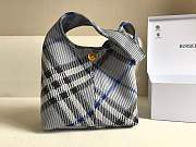 Okify Burberry Check Knitted Shoulder Bag Gray 28x28x17.5cm - 2