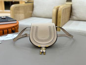 Okify Chloe Small Marcie Saddle Bag Off White 19x16x9cm