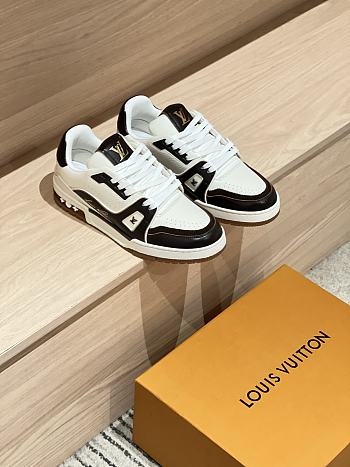 Okify Louis Vuitton Dark Brown Sneakers Unisex 28731