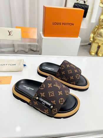 Okify Louis Vuitton Dark Brown Pillow Slippers 
