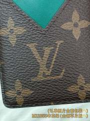 Okify Louis Vuitton Brown And Green Magnet Card Holder 9.5x6.5x0.5cm - 4