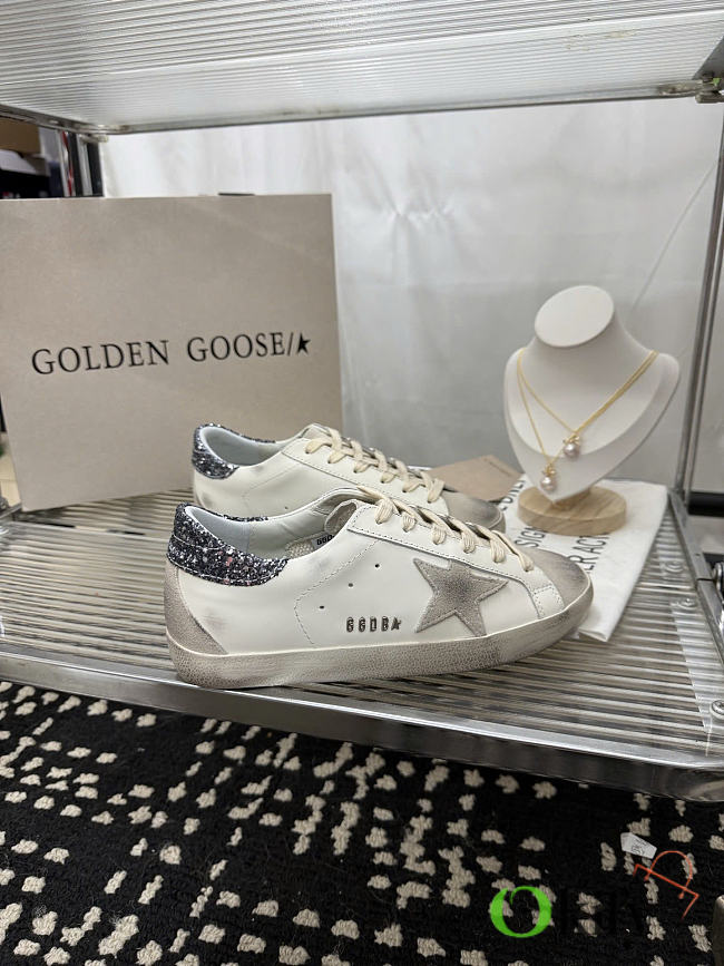 Okify Golden Goose Low Top Sneakers 12640 - 1