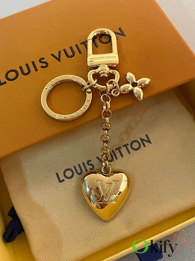 Okify Louis Vuitton Gold Heart Key Chain - 1