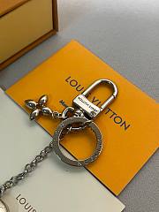 Okify Louis Vuitton Silver Heart Key Chain - 4
