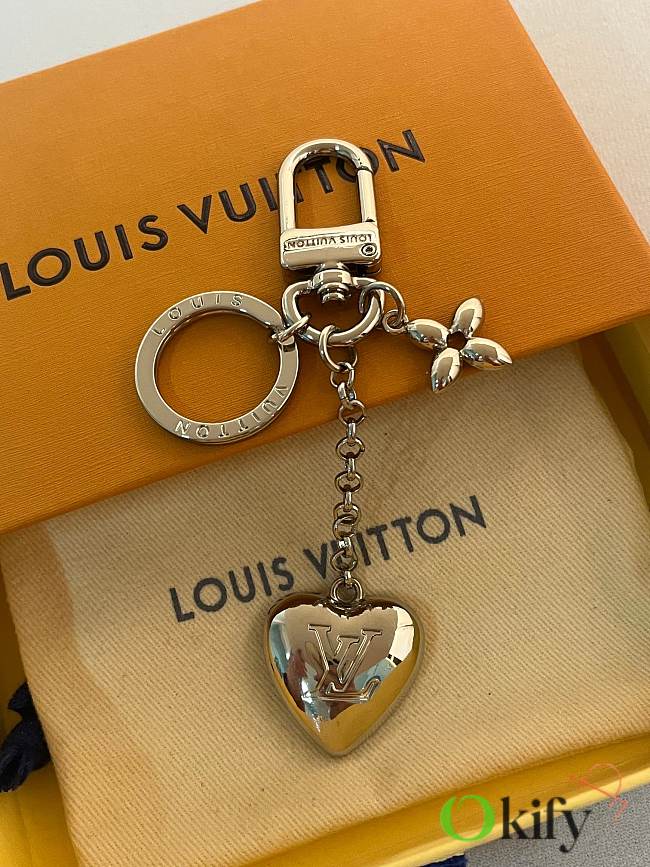 Okify Louis Vuitton Silver Heart Key Chain - 1