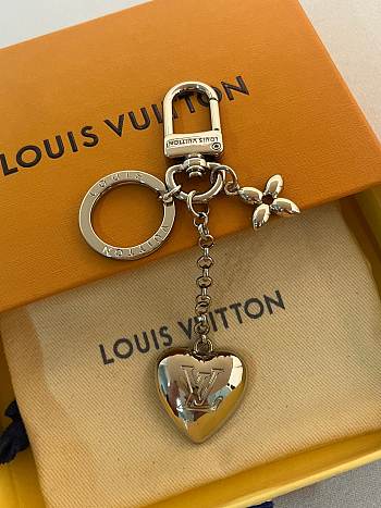 Okify Louis Vuitton Silver Heart Key Chain