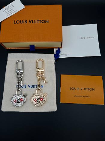 Okify Louis Vuitton Gold/Silver Key Chain 
