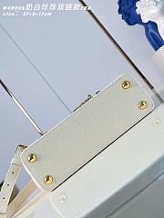 Okify Louis Vuitton Capucines BB Bag Cream White Pearl And Double Chain 27x17x9cm - 6