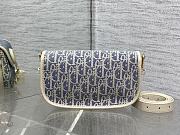 Okify Dior Bobby East West Bag Blue And White Oblique Chambray Raffia 21x12x5.1cm - 2