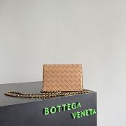 Okify Bottega Veneta Andiamo Pouch On Chain Bag Light Brown 19x11.5x4cm - 4