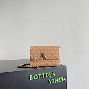 Okify Bottega Veneta Andiamo Pouch On Chain Bag Light Brown 19x11.5x4cm - 1