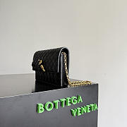 Okify Bottega Veneta Andiamo Pouch On Chain Bag Black 19x11.5x4cm - 5