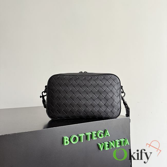 Okify Bottega Veneta Intrecciato Camera Bag Black 24.5x15x6cm - 1