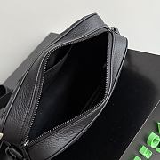 Okify Bottega Veneta Intrecciato Camera Bag Black 24.5x15x6cm - 4